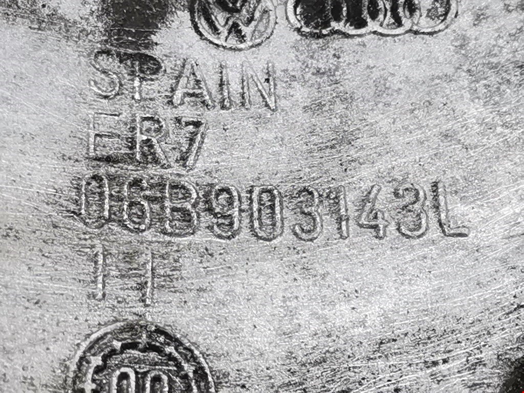 Кронштейн генератора AUDI A4 B6 2001-2005