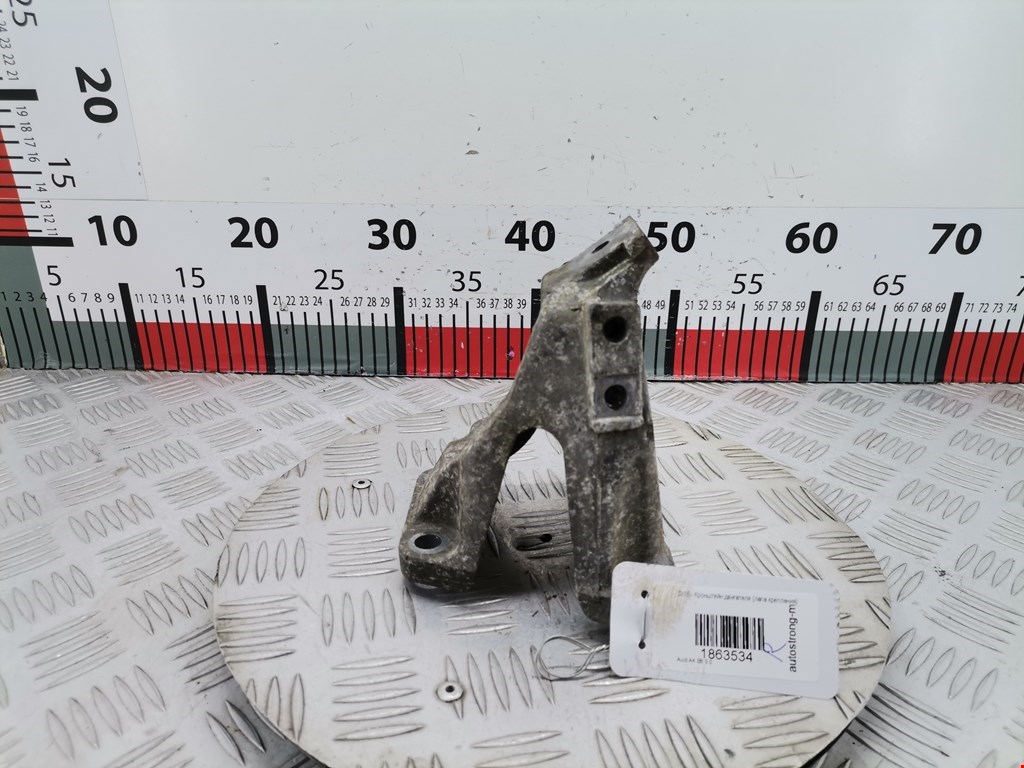 Кронштейн (крепление лапа) двигателя Audi A4 B6 (2000-2006)