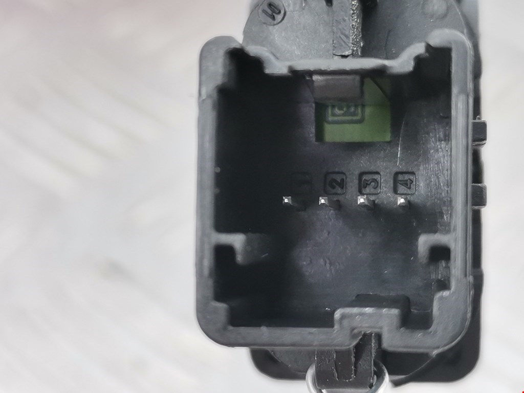 Кнопка стеклоподъемника FORD Kuga 2008-2012