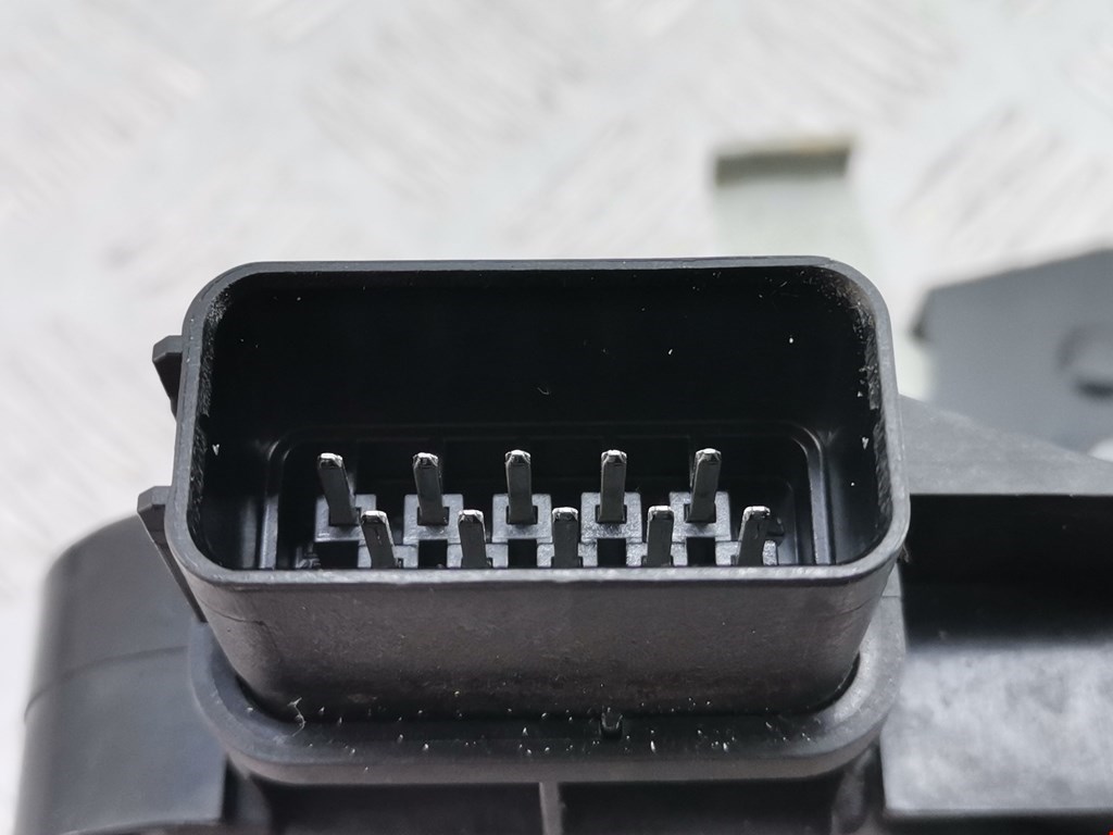 Ограничитель открывания двери FORD Focus II 2005-2011