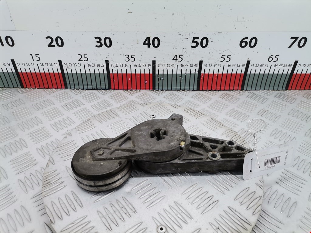 Натяжитель ремня генератора (приводного поликлинового ремня Volkswagen Passat 5 (1996-2000)