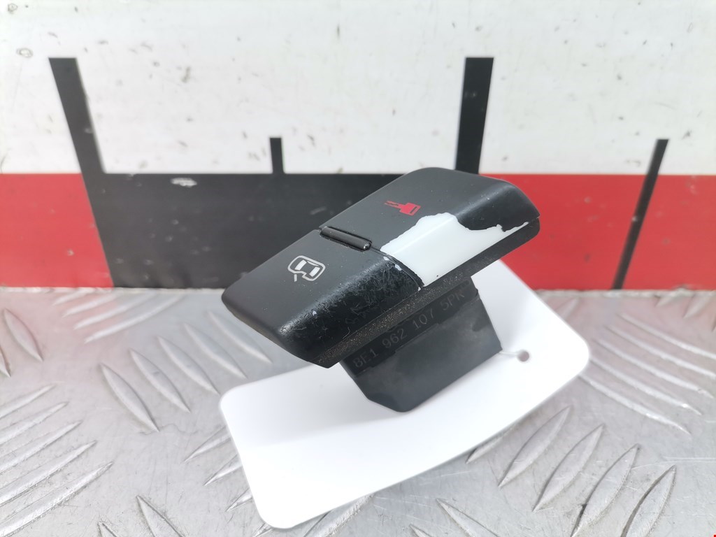 Кнопка центрального замка AUDI A4 B7 2004-2007