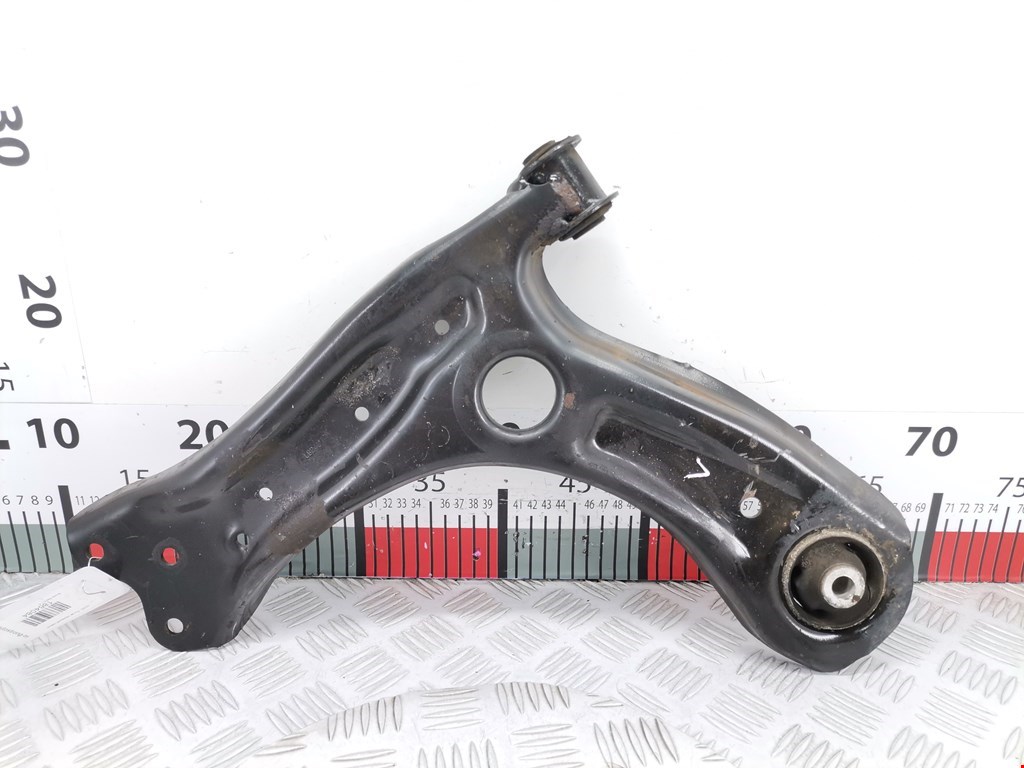 Рычаг передний левый SKODA Rapid 2012-2020