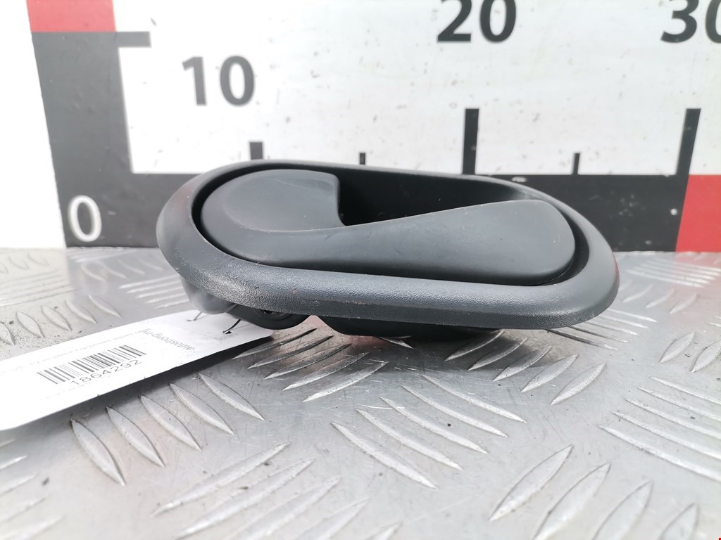 Ручка дверная задняя внутренняя левая DACIA Sandero 2008-2012