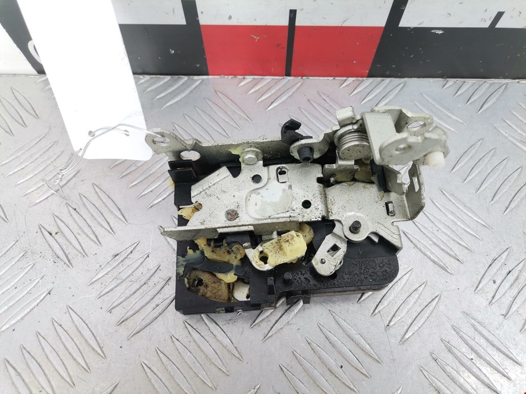 Замок двери задней левой DACIA Sandero 2008-2012