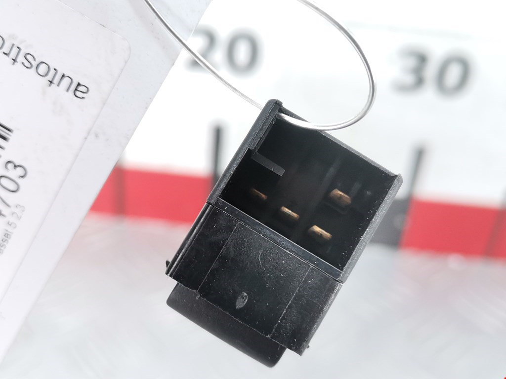 Кнопка стеклоподъемника VOLKSWAGEN Passat B5 1997-2005