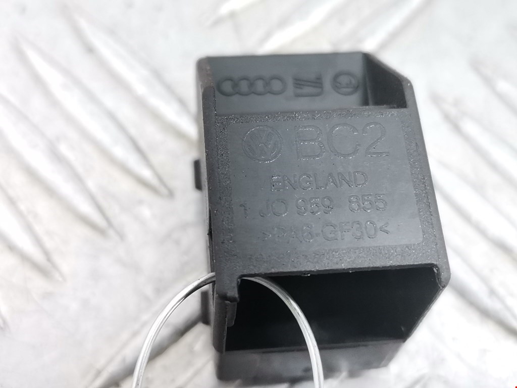 Кнопка стеклоподъемника VOLKSWAGEN Passat B5 1997-2005