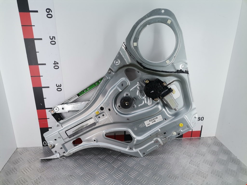 Стеклоподъемник передний правый KIA Sportage II 2004-2010