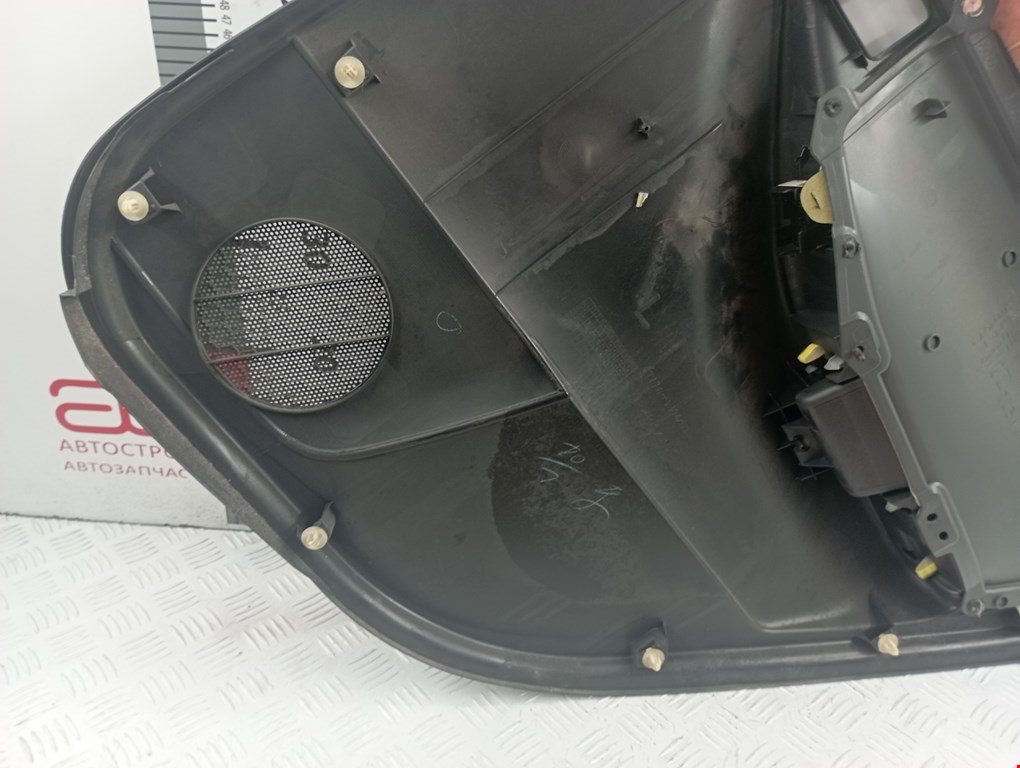 Обшивка двери задняя левая TOYOTA Corolla E120 2001-2006