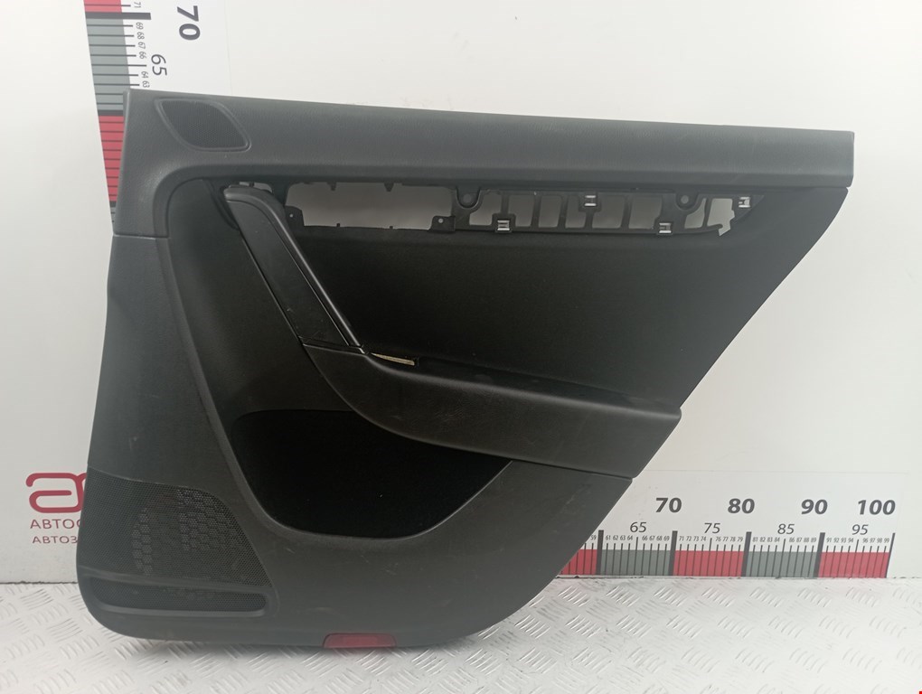 Обшивка двери задняя правая VOLKSWAGEN Passat B7 2011-2015