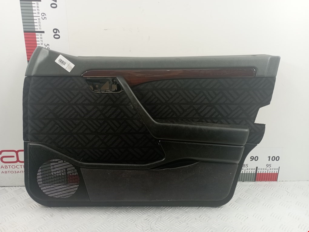 Обшивка двери передняя правая MERCEDES-BENZ C-Class C-klasse W202 1993-2000