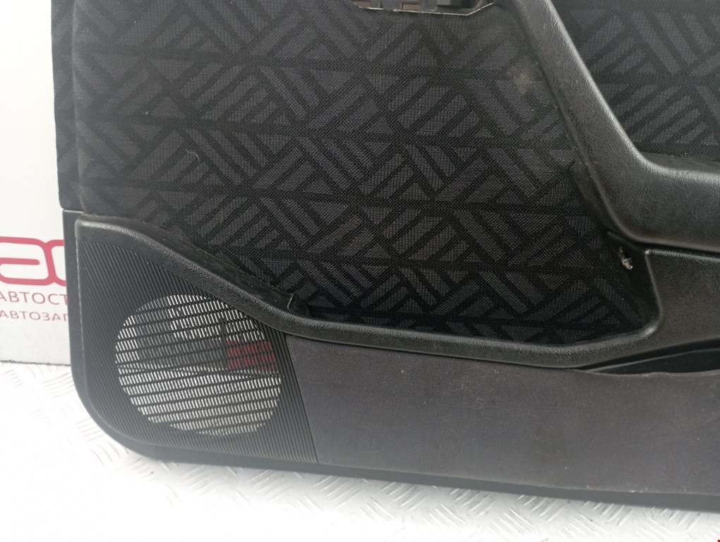 Обшивка двери передняя правая MERCEDES-BENZ C-Class C-klasse W202 1993-2000