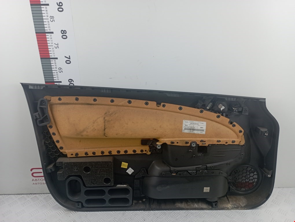 Обшивка двери передняя правая OPEL Corsa D 2006-2014