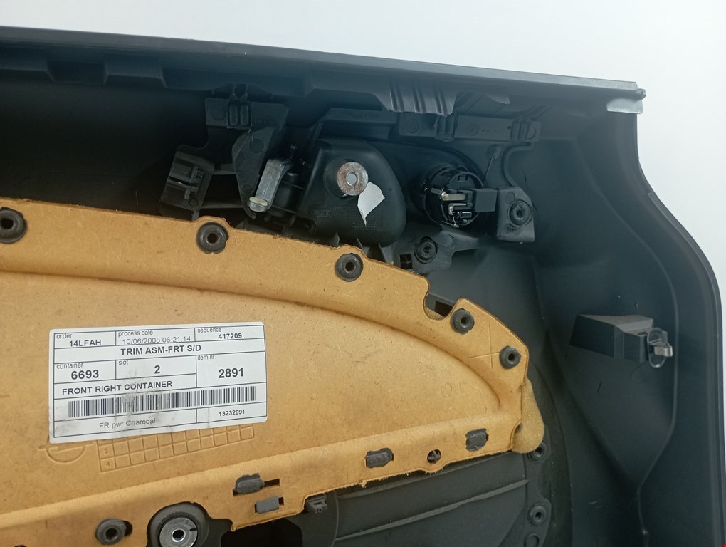 Обшивка двери передняя правая OPEL Corsa D 2006-2014