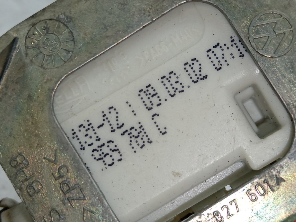 Активатор замка багажника VOLKSWAGEN Polo IV 2001-2009