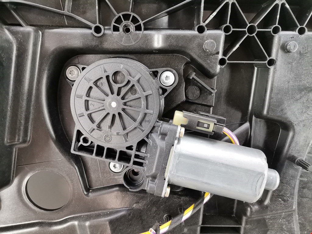 Стеклоподъемник передний правый FORD Fusion 2002-2012