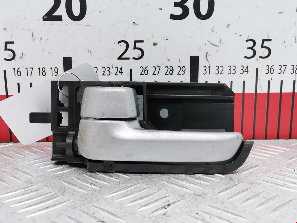 Ручка двери внутренняя передняя левая Suzuki Swift 3 (2004-2010)