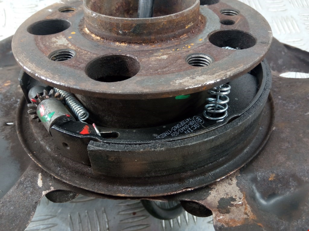 Ступица задняя правая MERCEDES-BENZ C-Class C-klasse W202 1993-2000