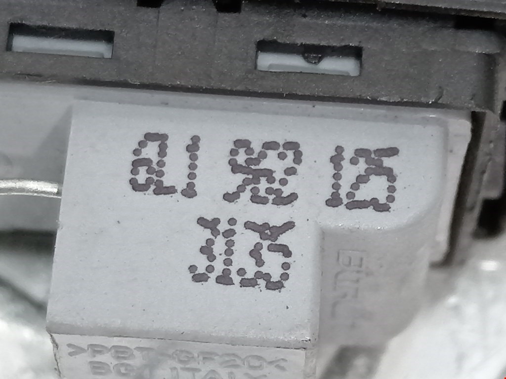 Кнопка центрального замка SEAT Ibiza 2002-2008