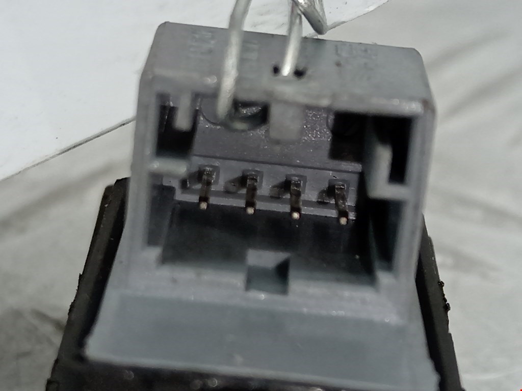 Кнопка центрального замка SEAT Ibiza 2002-2008