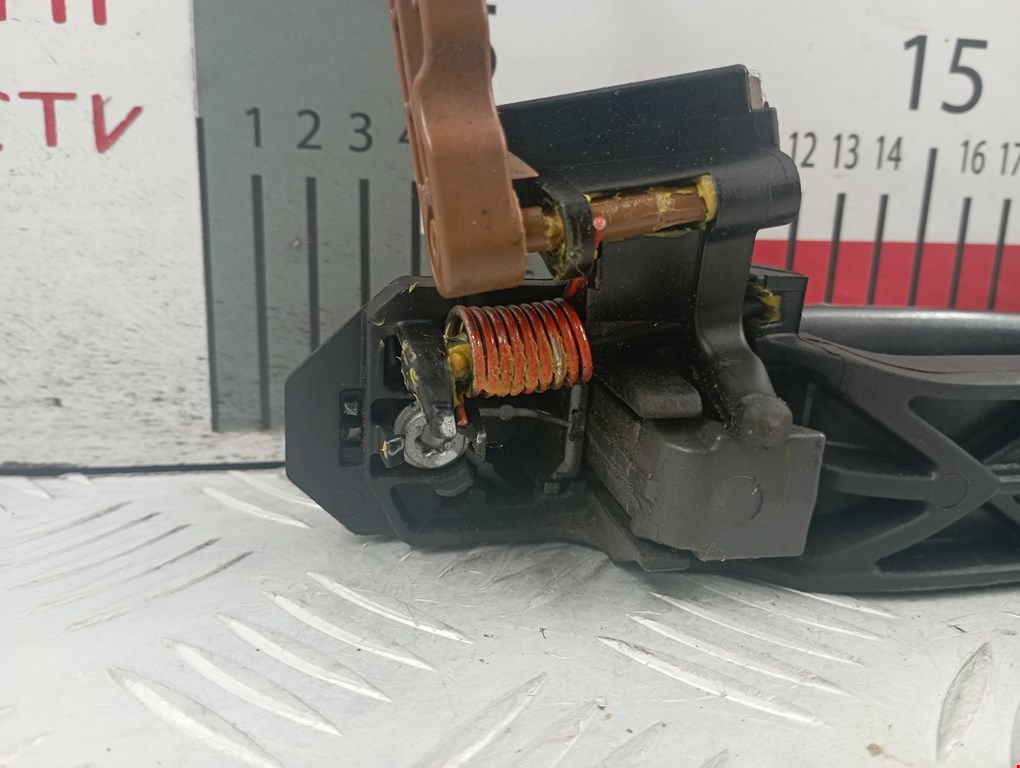 Ручка двери задней наружная левая TOYOTA Auris E150 2006-2012