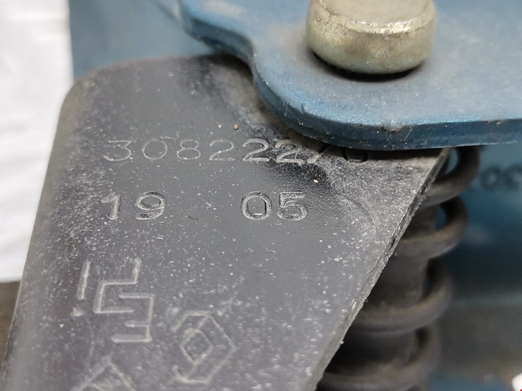 Ролик двери сдвижной (левый/правый средний верхний/нижний) RENAULT Kangoo 1997-2008