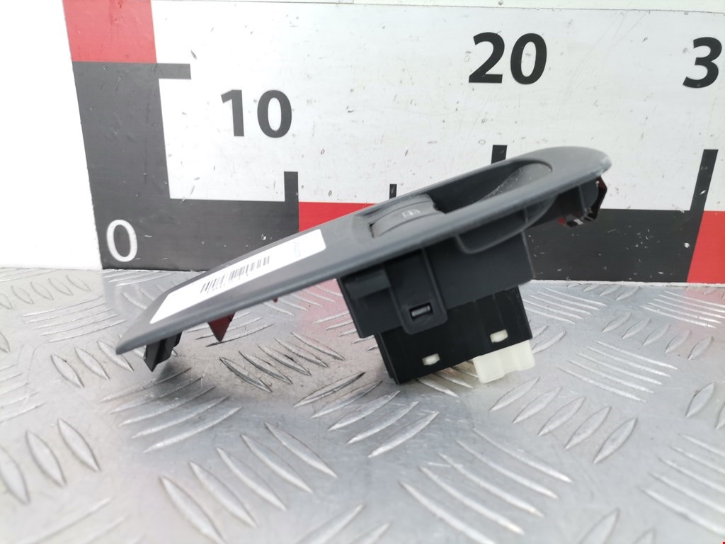 Кнопка стеклоподъемника RENAULT Koleos HY 2008-2016