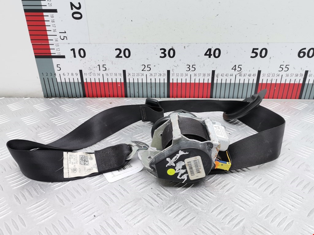 Ремень безопасности передний правый VOLKSWAGEN Golf V 2003-2009