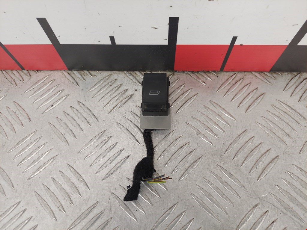 Кнопка стеклоподъемника AUDI A6 C5 1997-2004