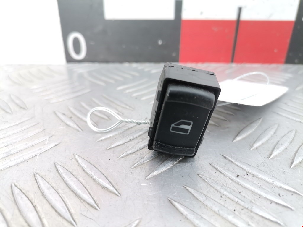 Кнопка стеклоподъемника VOLKSWAGEN Passat B5 1997-2005