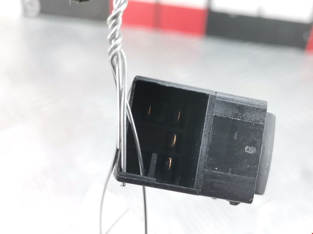 Кнопка стеклоподъемника VOLKSWAGEN Passat B5 1997-2005