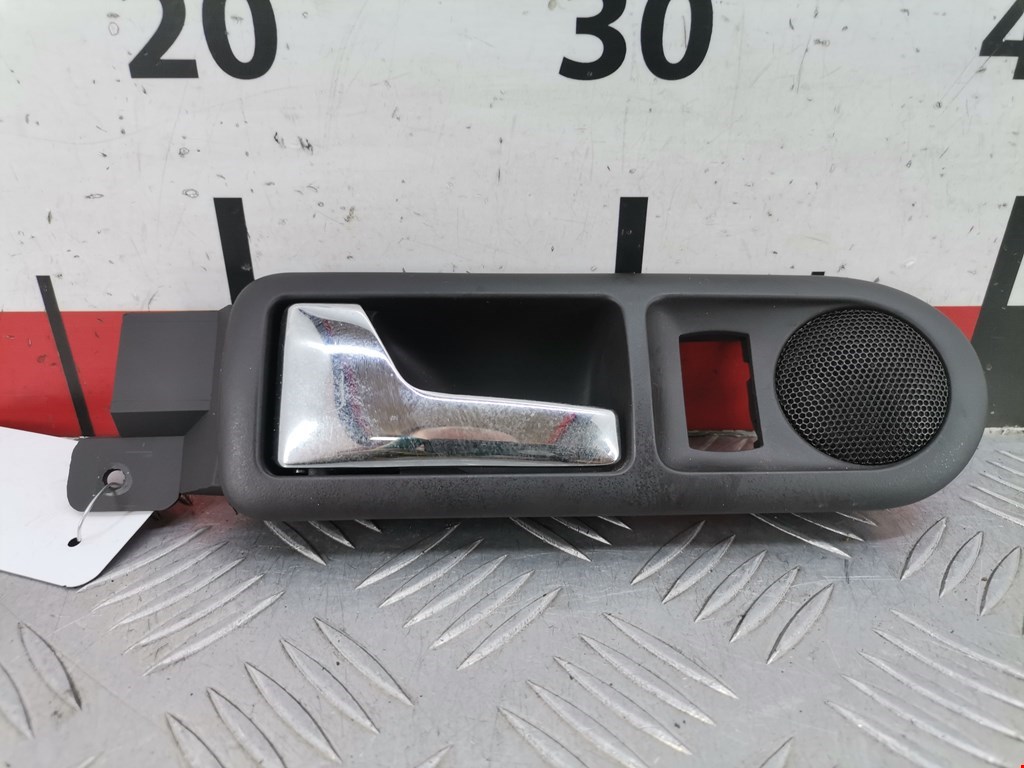 Ручка дверная задняя внутренняя левая VOLKSWAGEN Passat B5 1997-2005