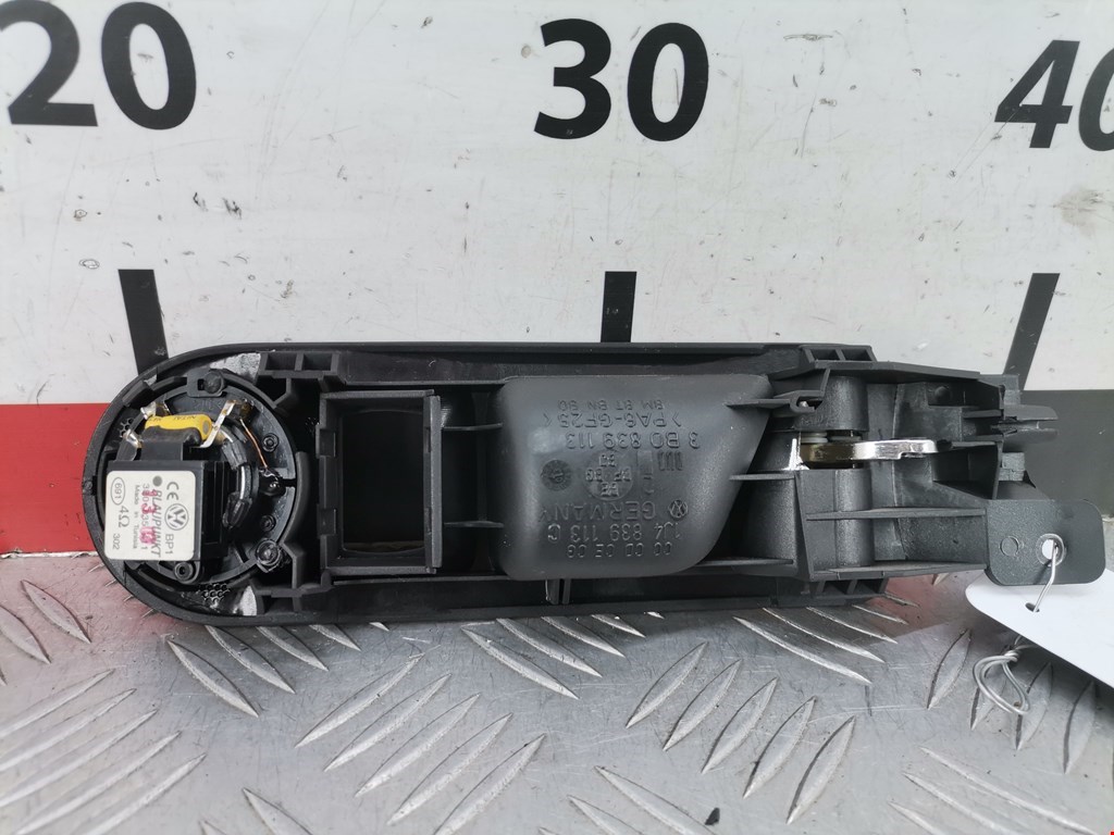 Ручка дверная задняя внутренняя левая VOLKSWAGEN Passat B5 1997-2005