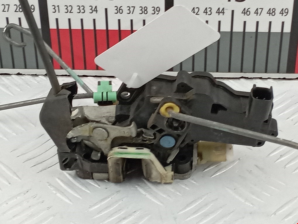 Замок двери передней левой FORD F-150 2004-2008