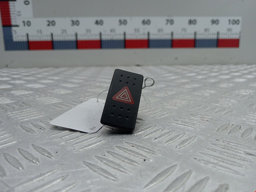 Кнопка аварийной сигнализации (аварийки) SUZUKI Swift 2004-2010