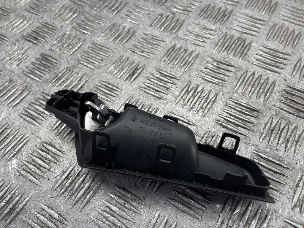 Ручка дверная передняя внутренняя левая VOLKSWAGEN Passat B6 2005-2011