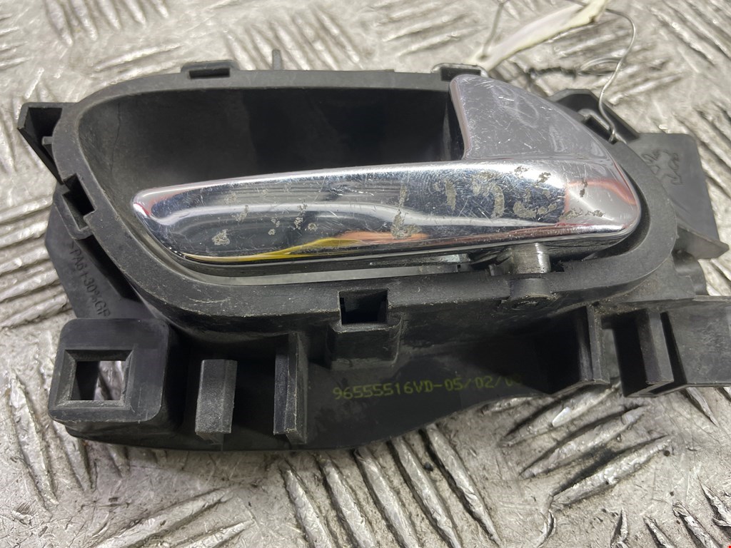 Ручка дверная задняя внутренняя правая PEUGEOT 207 2006-2015