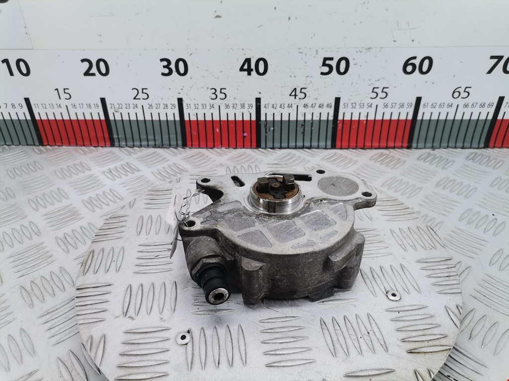 Насос вакуумный Volkswagen Passat 6 (2005-2010)