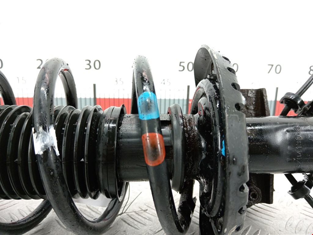 Амортизатор передний правый VOLKSWAGEN Fox 2005-2011