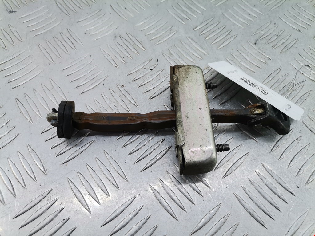 Ограничитель открывания двери TOYOTA Avensis 2009-2015