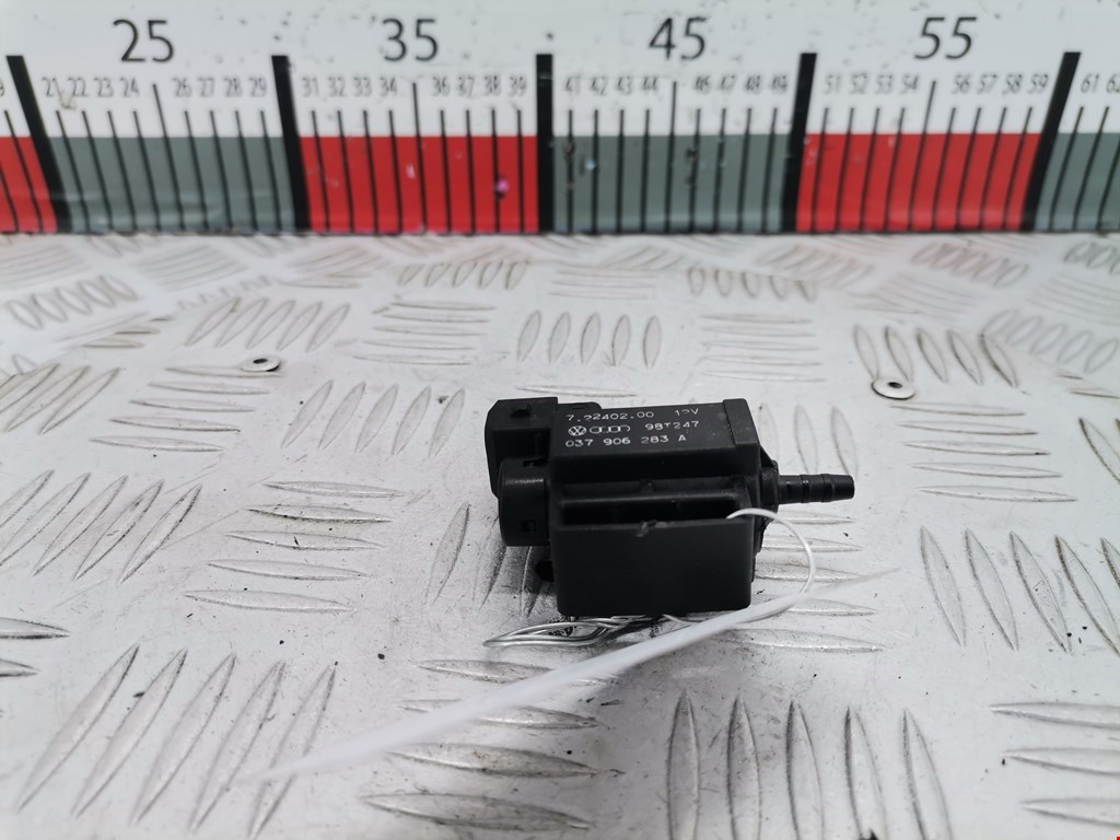 Клапан воздушного фильтра Audi A4 B5 (1994-2001)