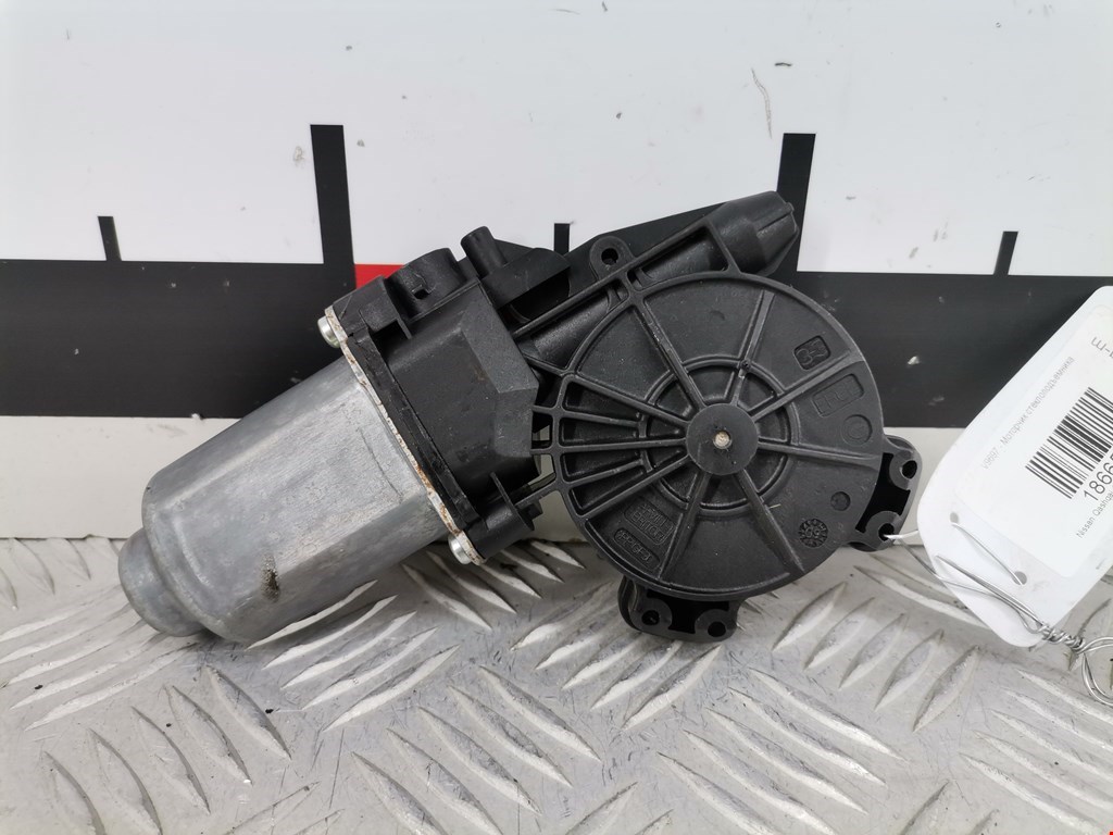 Моторчик (двигатель) стеклоподъемника NISSAN Qashqai J10 2006-2013