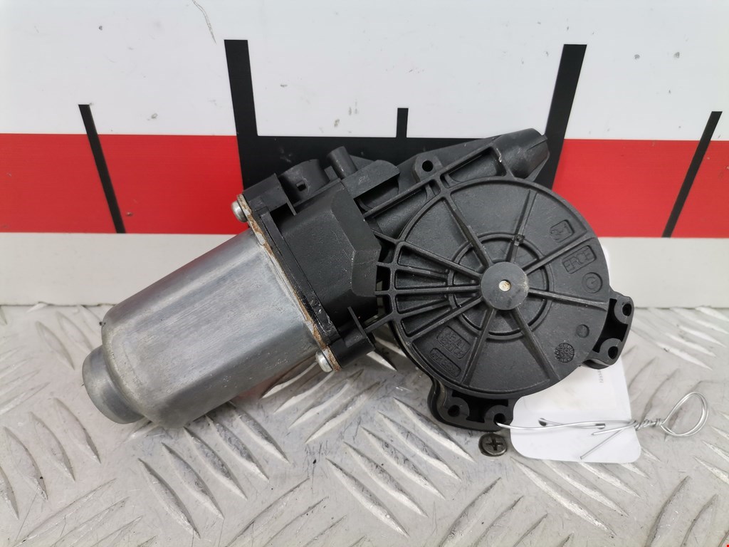 Моторчик (двигатель) стеклоподъемника NISSAN Qashqai J10 2006-2013