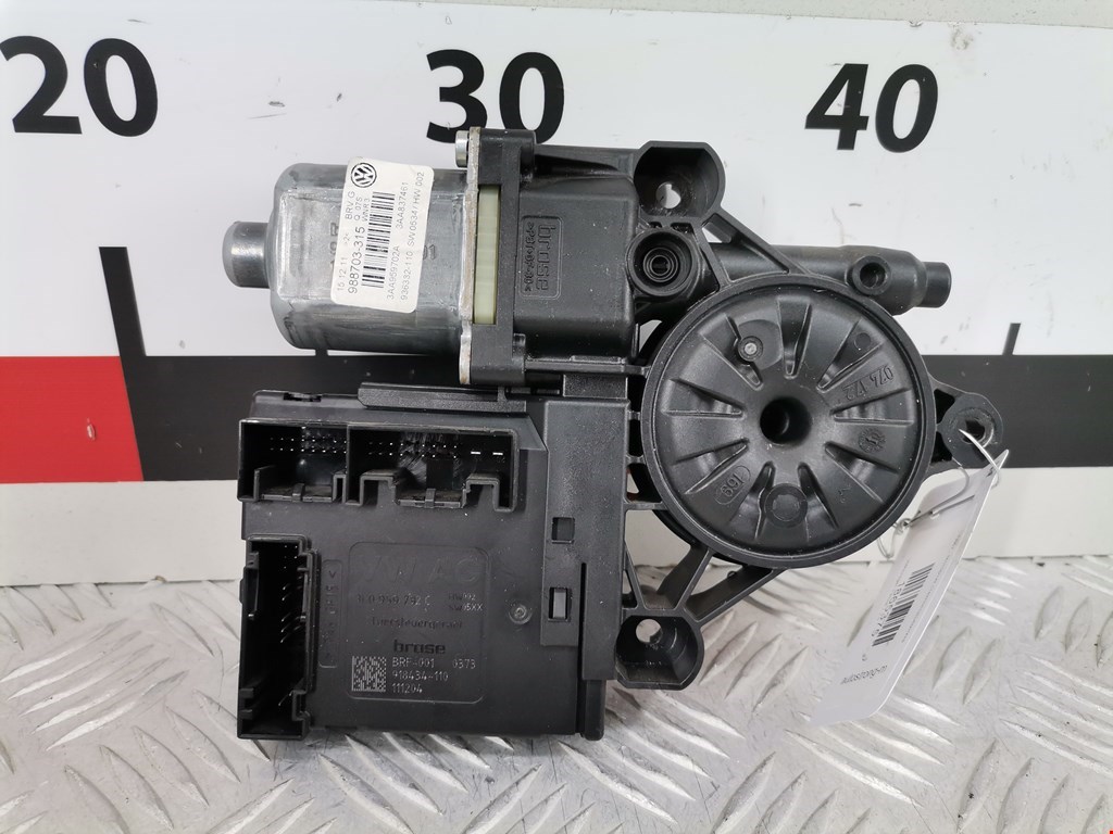 Моторчик стеклоподъемника Volkswagen Passat 7 (2012-2015)