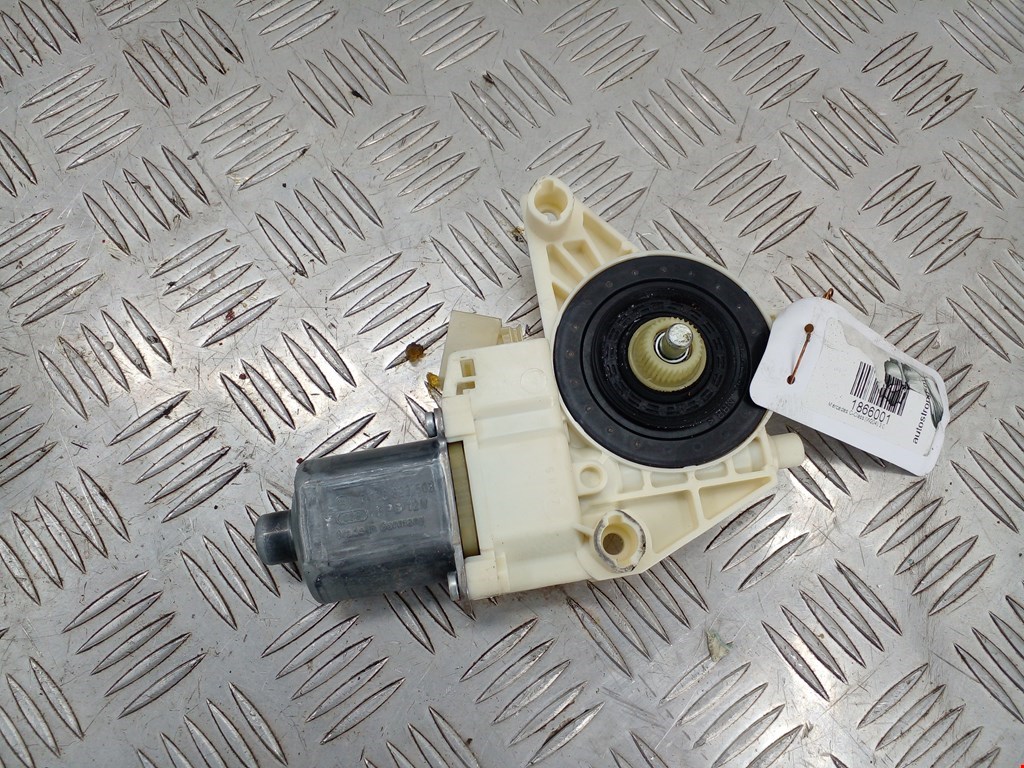 Моторчик стеклоподъемника Mercedes C-Class (W204) (2006-2015)