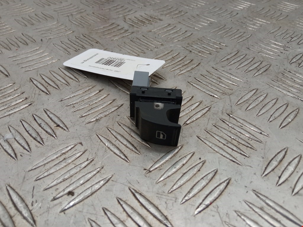 Кнопка стеклоподъемника VOLKSWAGEN Passat B6 2005-2011