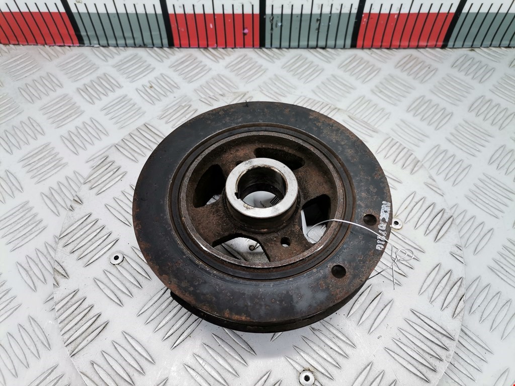 Шестерня коленвала (шкив) TOYOTA RAV 4 XA20 2000-2005