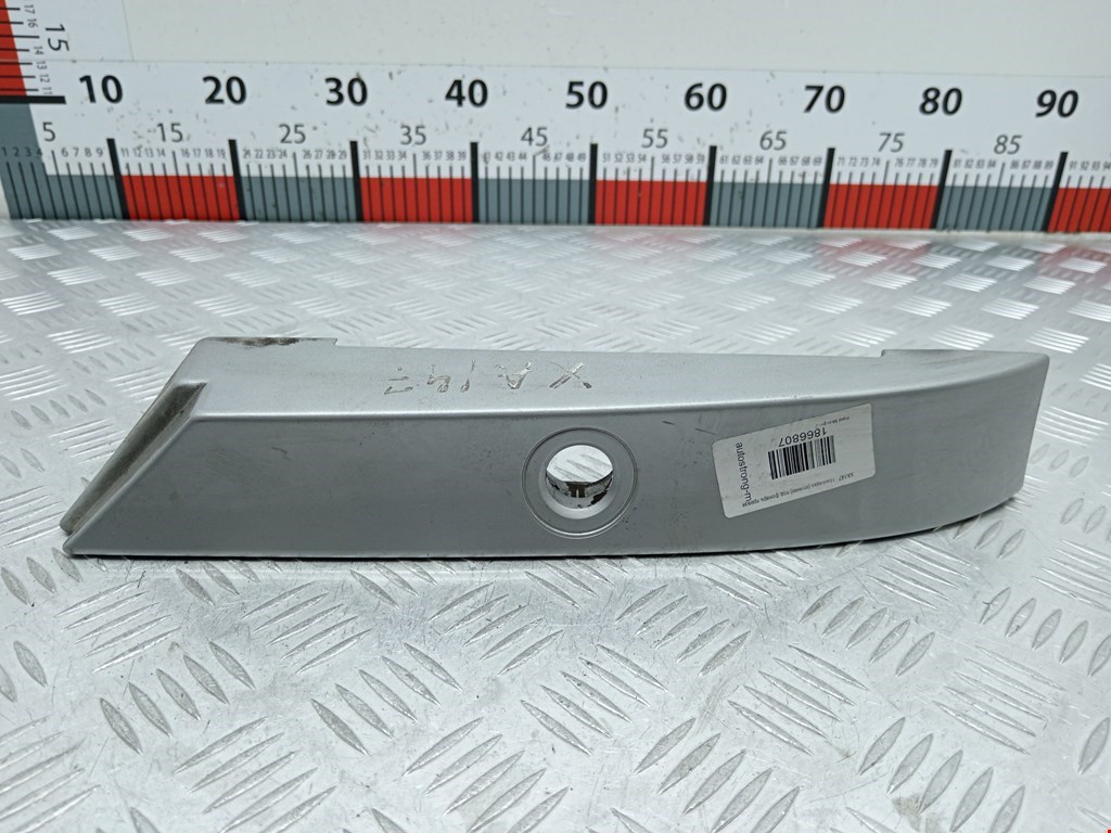 Накладка (планка) под фонарь правая Ford Mondeo 2 (1996-2002)