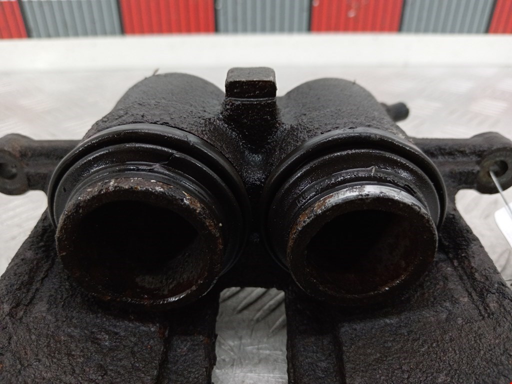 Суппорт передний правый RENAULT Trafic II 2001-2014