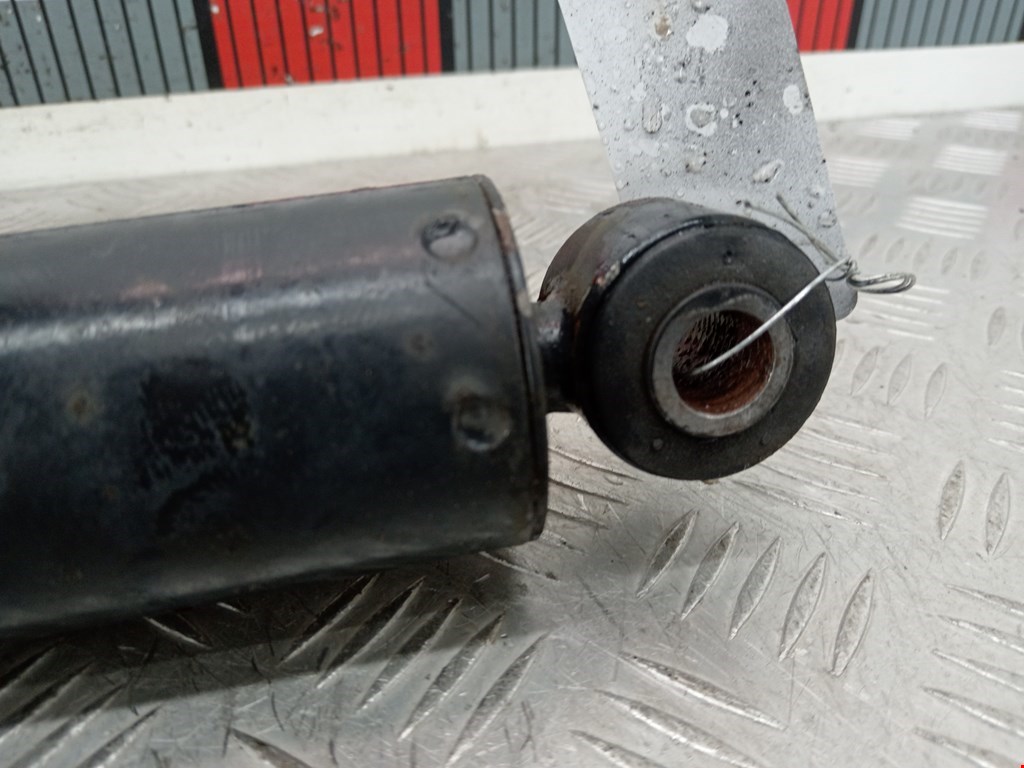 Амортизатор задний правый IVECO Daily III 1999-2006